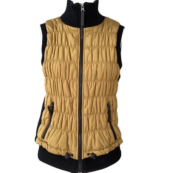 Calvin Klein woman’s performance athletic puffer vest size large. 0762 - Picture 1 of 8